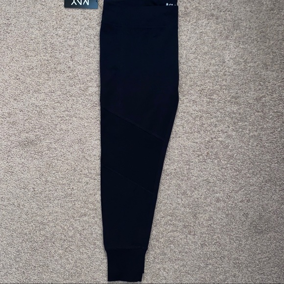 Women’s Joggers - Picture 4 of 9